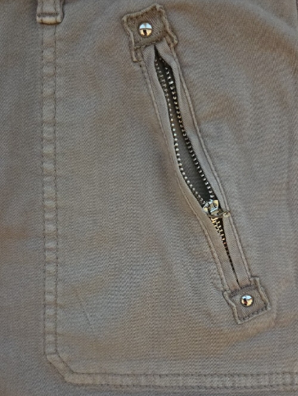 White House Black Market THE SHORT KHAKI TAN CUFFED CARGO STYLE SHORTS SIZE 0 - Picture 12 of 12